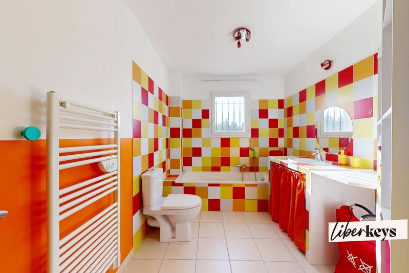 Maison - 128 m² - 7 pièces