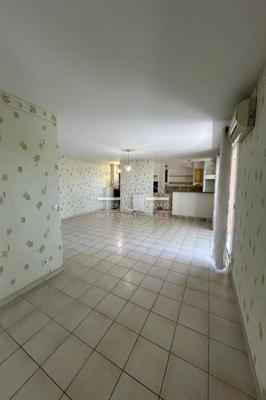 Appartement - 85 m² - 3 pièces