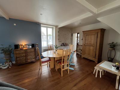 Appartement - 111 m² - 4 pièces