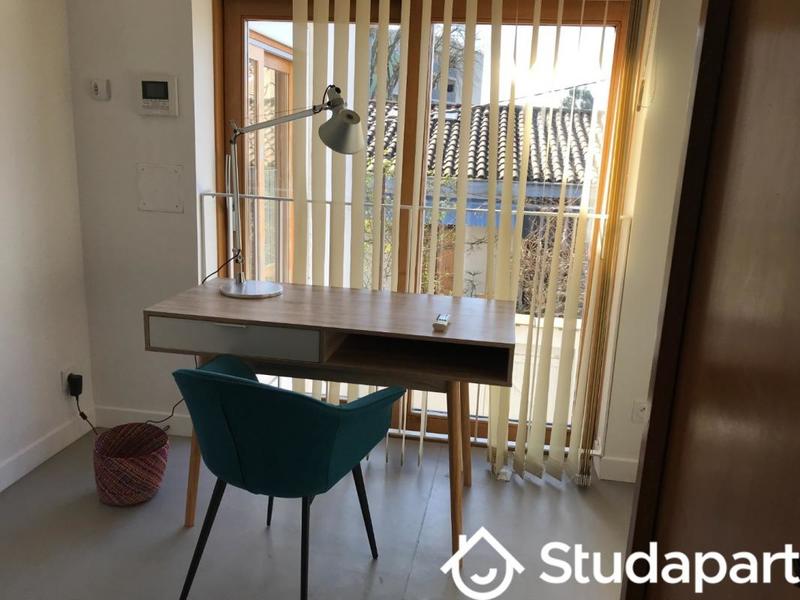 Chambre - 11 m² - 1 pièce