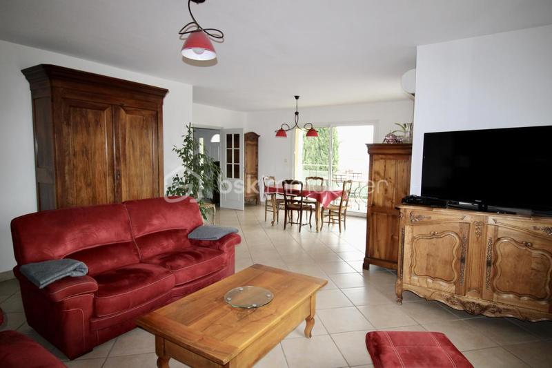 Maison - 250 m² - 9 pièces
