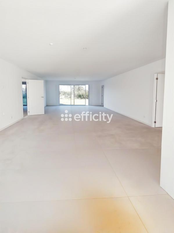 Pavillon - 140 m² - 5 pièces