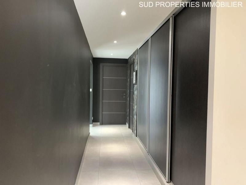 Maison - 210 m² - 6 pièces