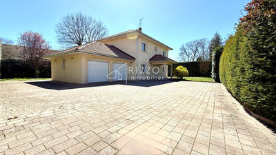 Maison - 149 m² - 5 pièces