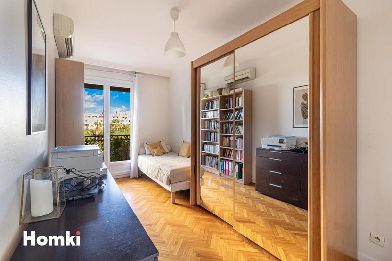 Appartement - 95 m² - 4 pièces