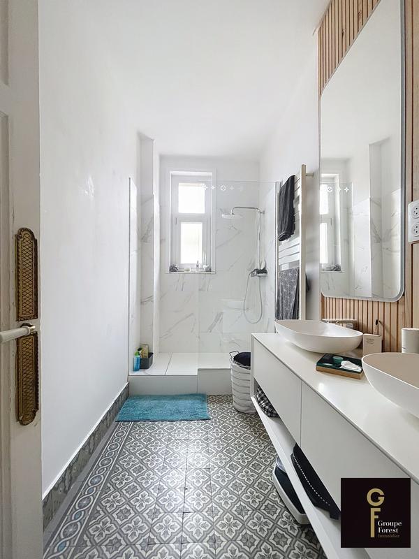 Appartement - 125 m² - 5 pièces