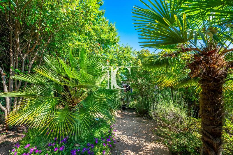 Maison de village - 274 m² - 9 pièces