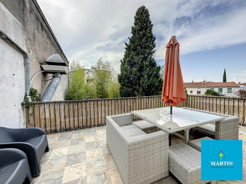 Fonds de commerce - Magasins - 123 m²