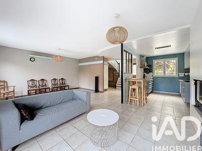 Maison - 182 m² - 8 pièces