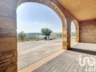 Maison - 270 m² - 7 pièces