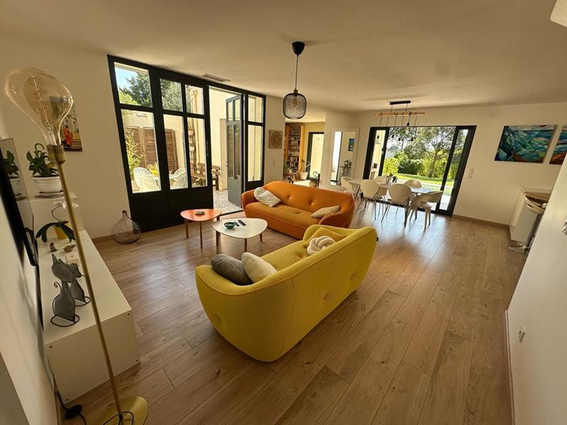 Villa - 186 m² - 8 pièces