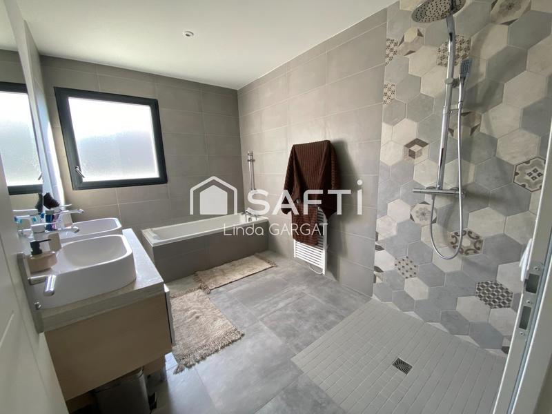 Maison - 140 m² - 6 pièces