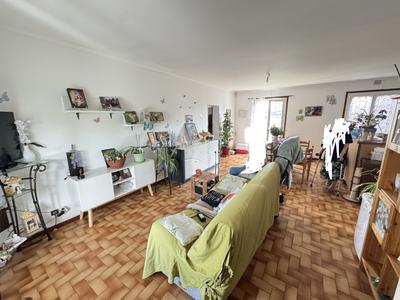 Maison - 86 m² - 4 pièces