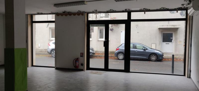 Local commercial - 90 m² - 3 pièces