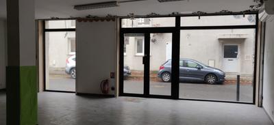 Local commercial - 90 m² - 3 pièces