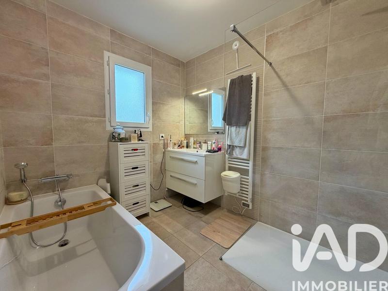 Maison - 111 m² - 5 pièces