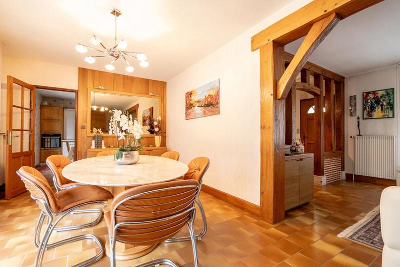 Maison - 195 m² - 8 pièces