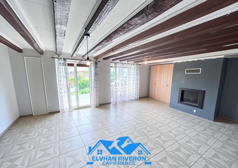 Maison - 157 m² - 8 pièces