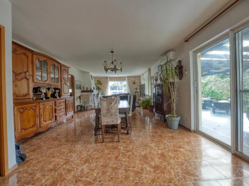 Maison - 170 m² - 6 pièces