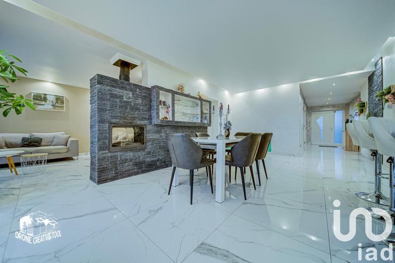 Maison - 143 m² - 6 pièces