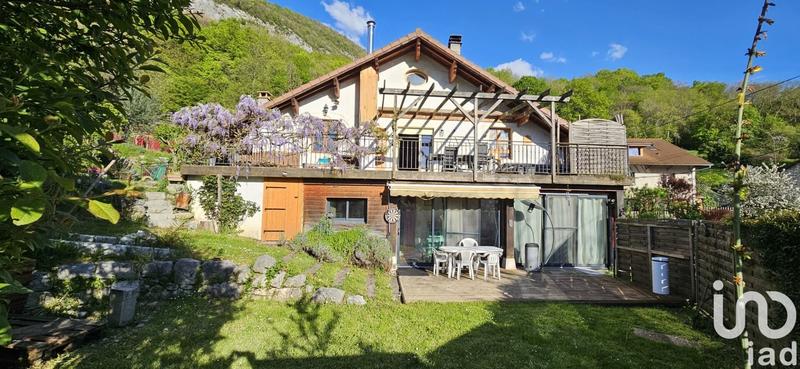 Maison - 271 m² - 7 pièces