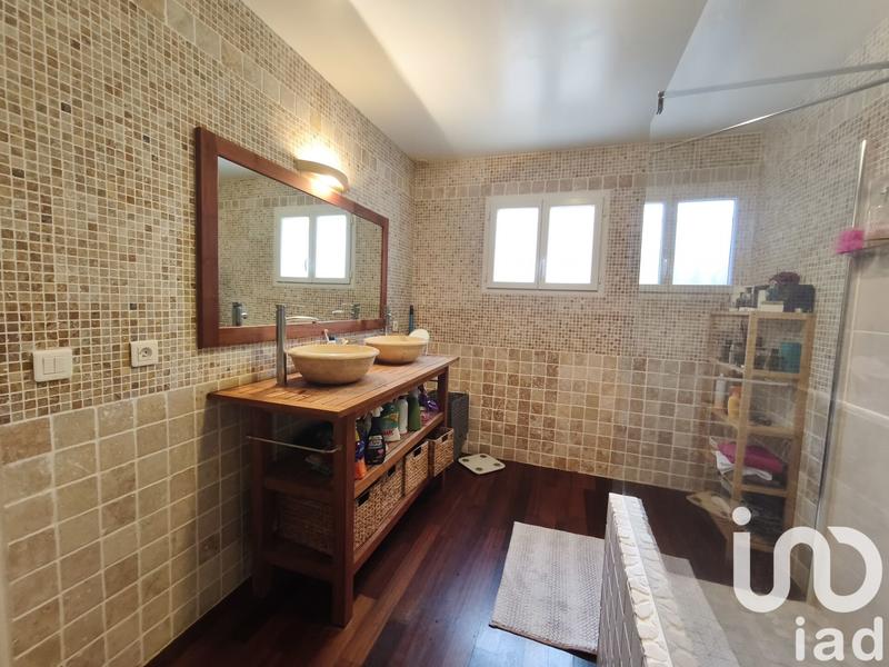 Maison - 243 m² - 7 pièces