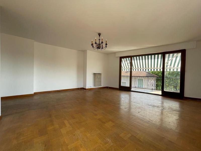 Appartement - 90 m² - 3 pièces