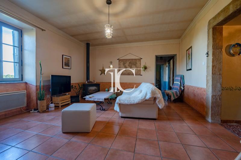 Maison - 141 m² - 6 pièces