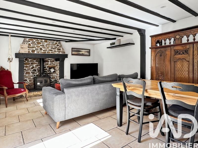 Maison - 90 m² - 5 pièces