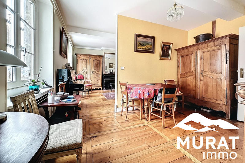 Appartement - 105 m² - 5 pièces