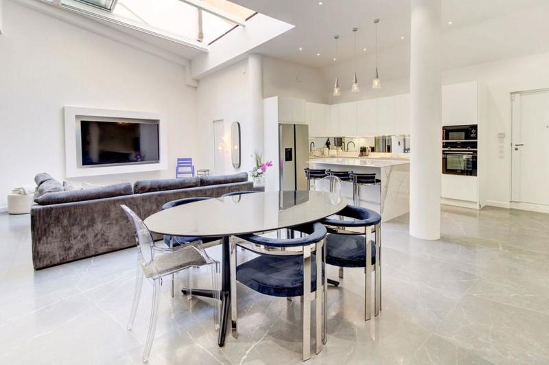 Loft - 123 m² - 3 pièces