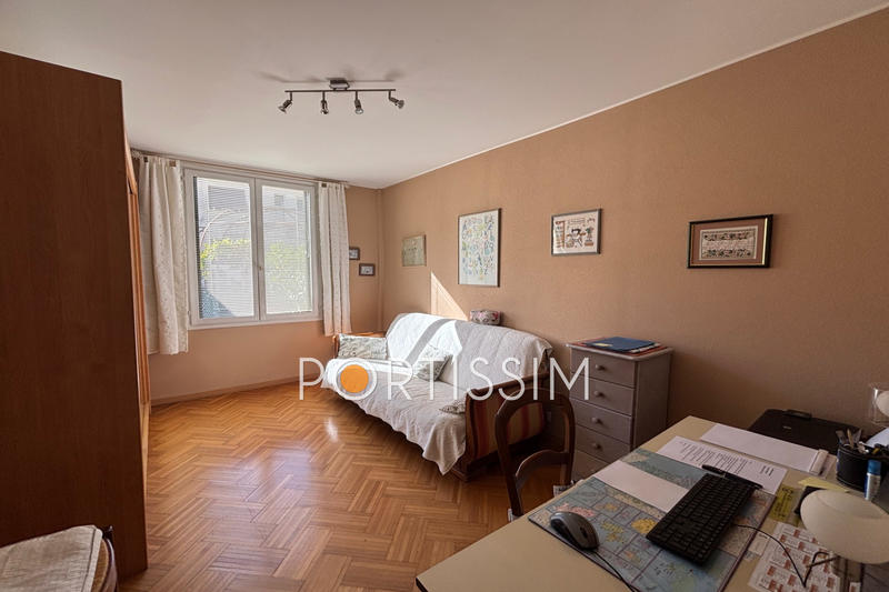 Appartement - 99 m² - 4 pièces