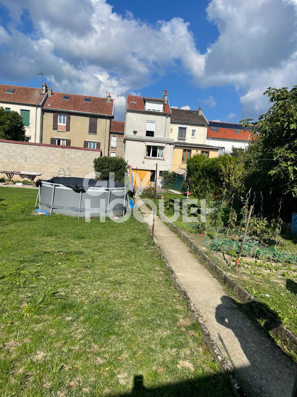 Maison - 93 m² - 5 pièces