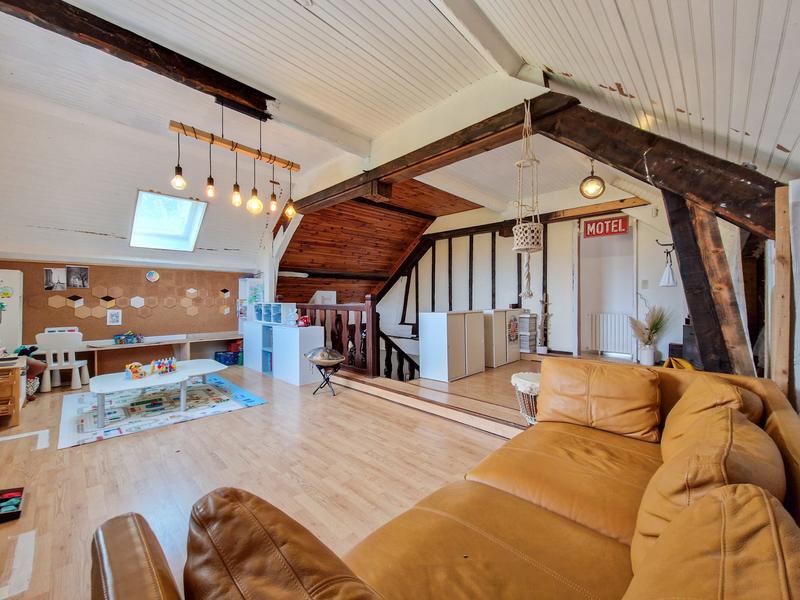 Maison - 194 m² - 8 pièces