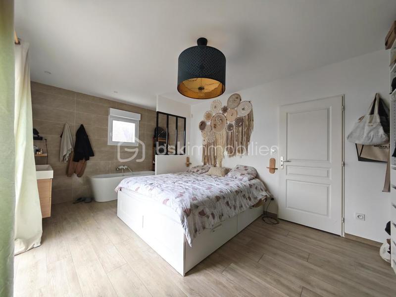 Maison - 120 m² - 5 pièces