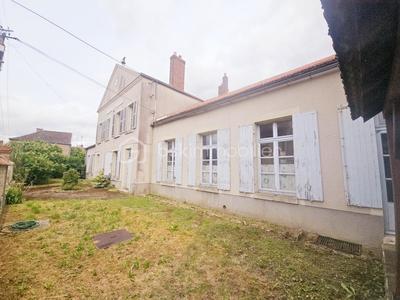 Maison - 400 m² - 10 pièces
