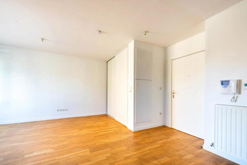 Studio - 30 m² - 1 pièce