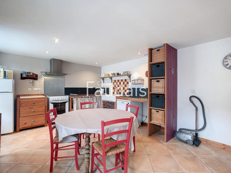 Maison - 104 m² - 5 pièces