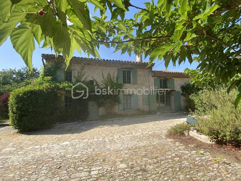 Mas - 427 m² - 12 pièces