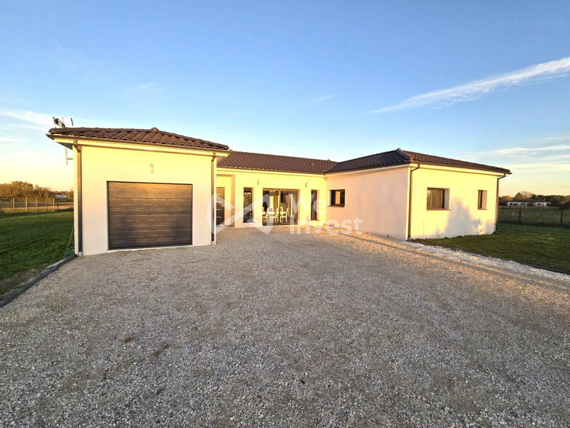 Maison traditionnelle - 145 m² - 5 pièces