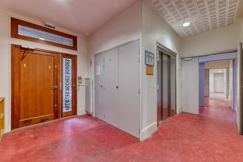 Villa - 439 m² - 12 pièces