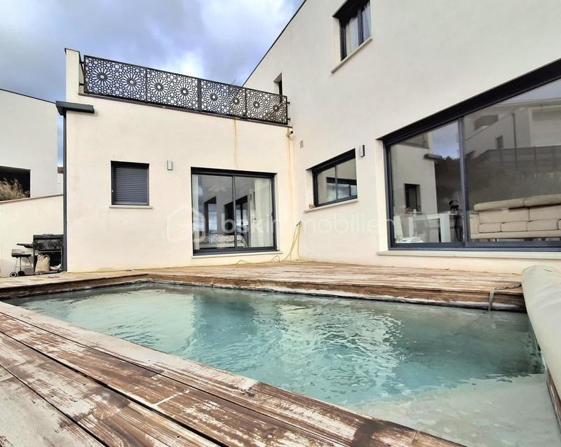 Maison - 146 m² - 5 pièces