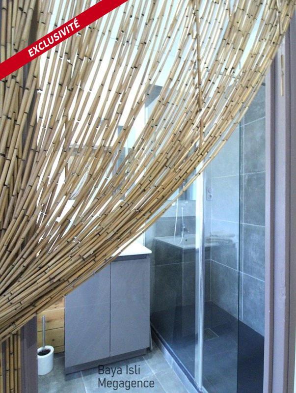 Fonds de commerce - 875 m²