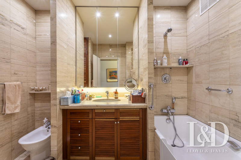 Viager - Appartement - 151 m² - 5 pièces