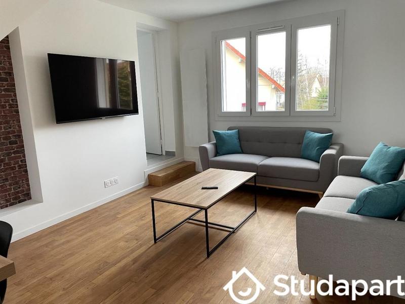 Chambre - 13 m² - 1 pièce