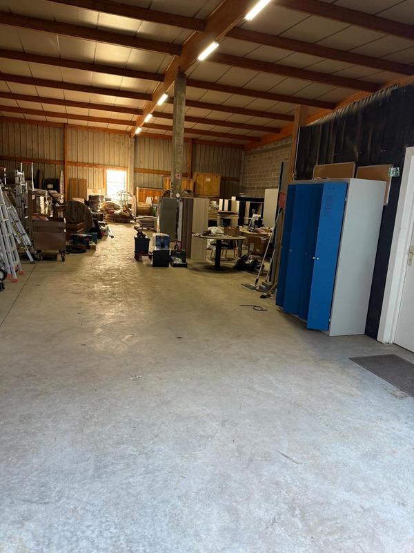 Bureau - 960 m² - 3 pièces