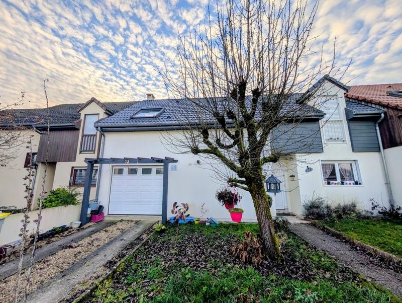 Maison - 95 m² - 4 pièces