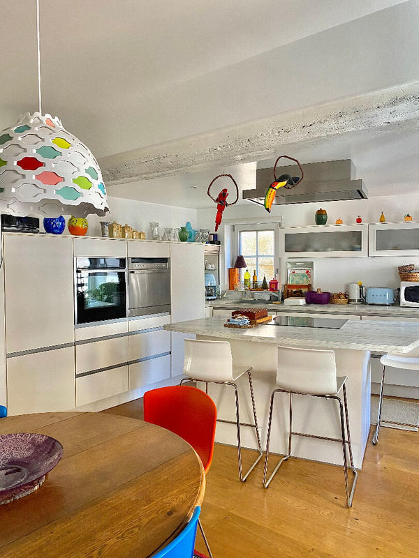 Maison - 250 m² - 5 pièces