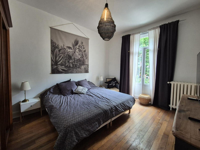 Maison - 244 m² - 9 pièces