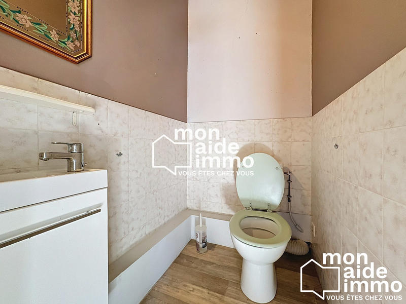 Maison - 305 m² - 8 pièces